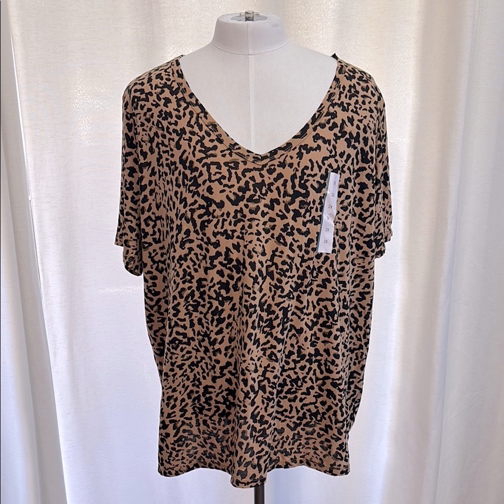 Women's Short Sleeve Relaxed Scoop Neck T-Shirt Leopard Print Size 2X